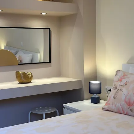 Simple Pleasure Blu App * Barbáti